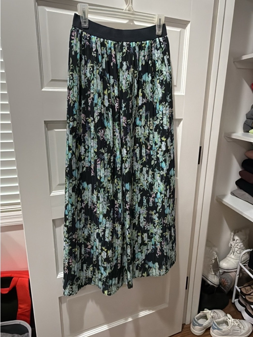 LC Lauren Conrad Pleated Black Floral Maxi Skirt